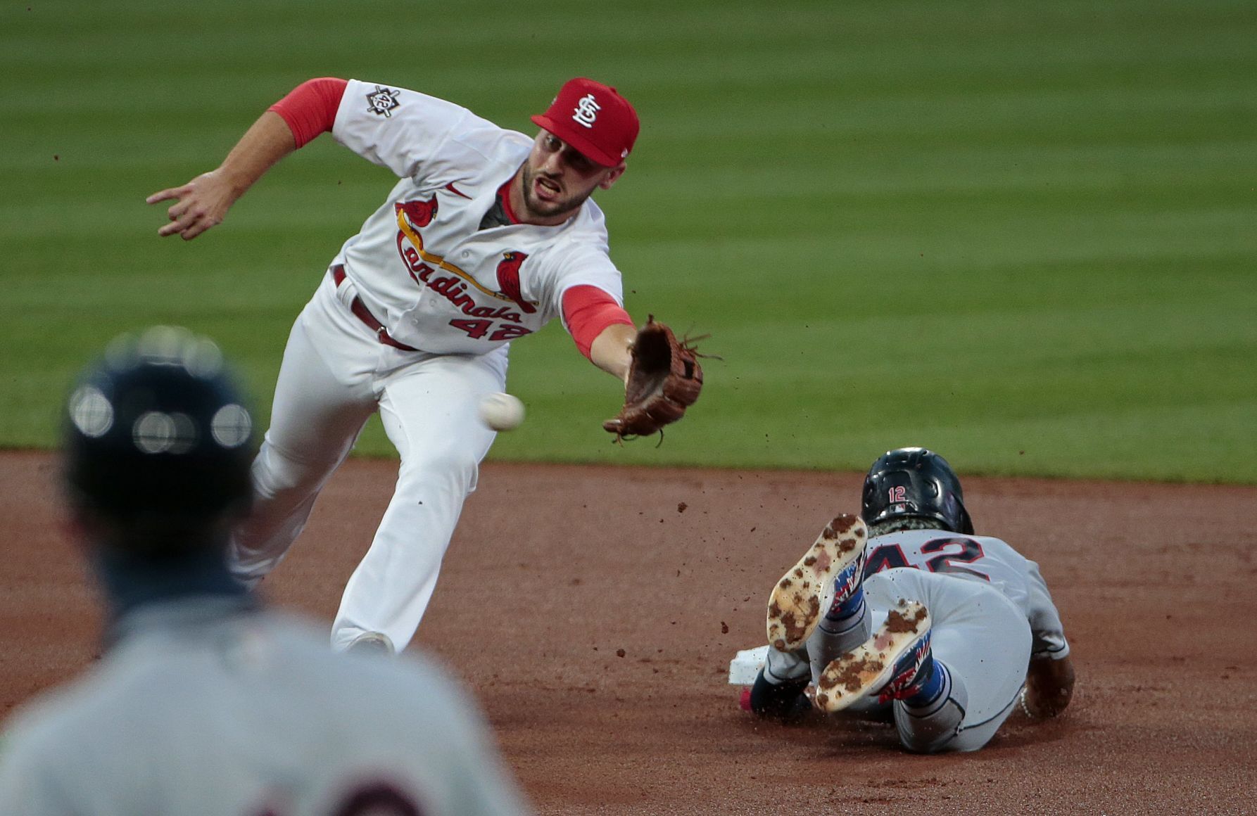 Cardinals clobbered by Indians, lose 14-2